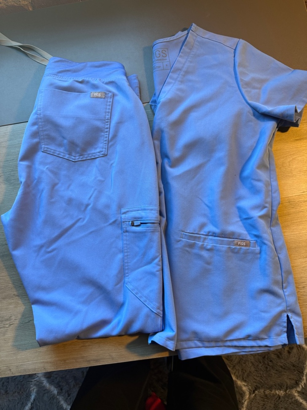 FIGS scrub set Light Blue - small tall